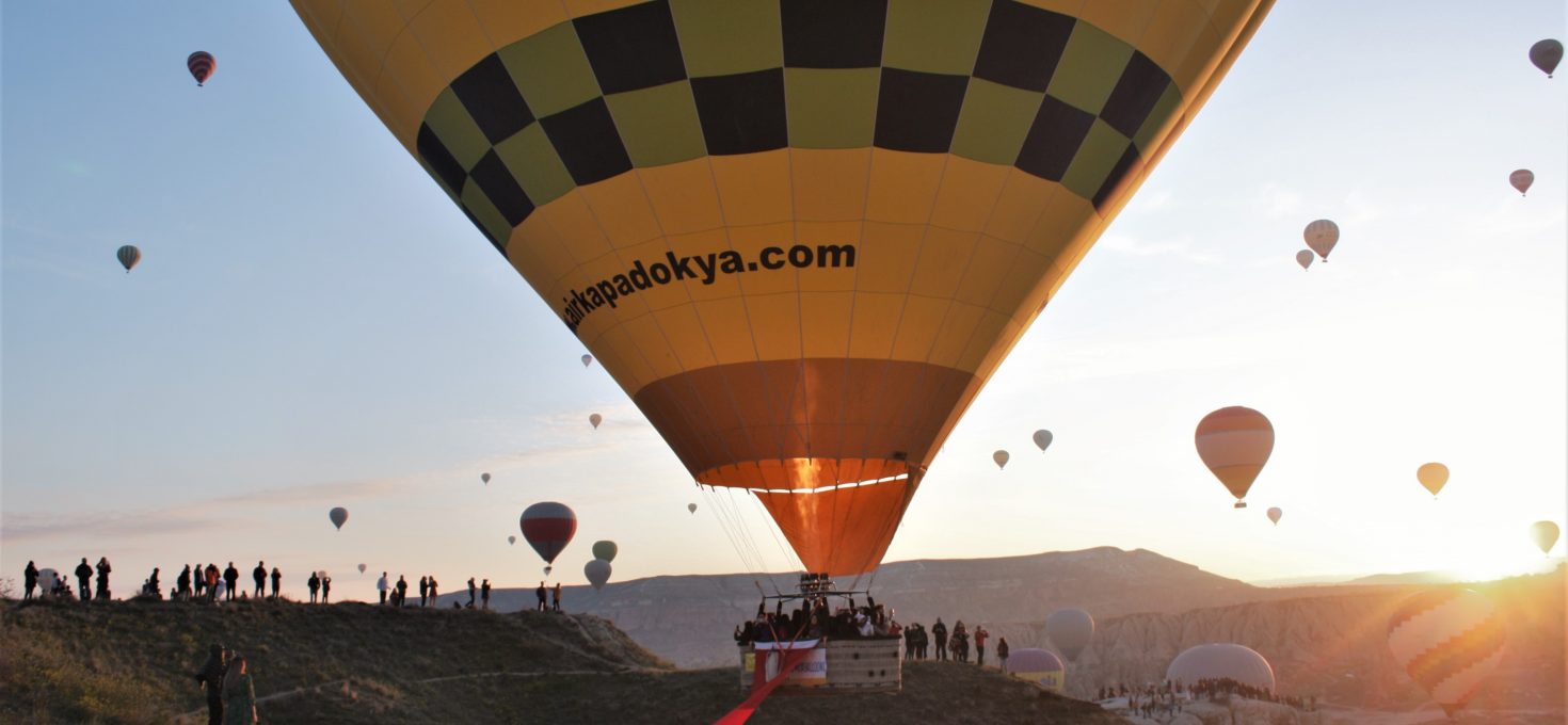 Kapadokya Gezi Rehberi: Balonların insanları uyandırdığı bir dünya